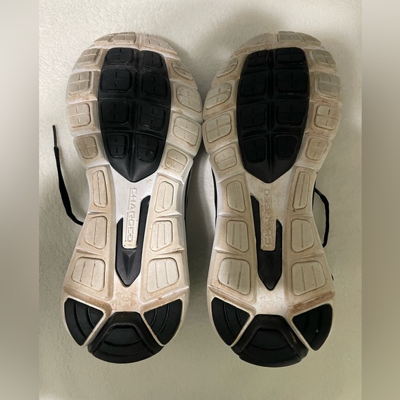 Under Armour Running Shoe.  Strong Perform Fortis 2. Good Condition. - Picture 4 of 8